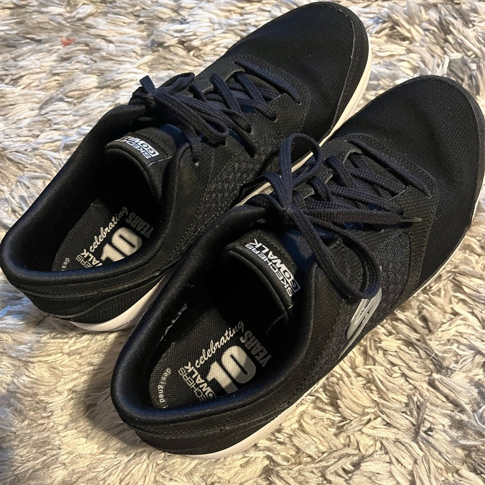 Skechers Go Walk sneakers